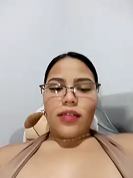 anahi evans19 online show from 12-19-25, 08:16