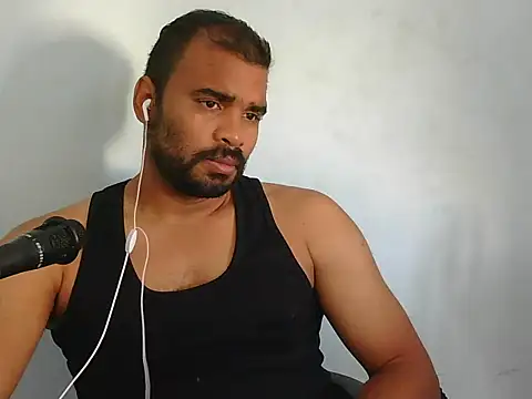 Snapshot of YOX22 chatting on 11-29-25, 09:18 YOX22 online show from 11-29-25, 09:18