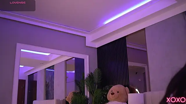 SashaFerrera online show from 11-18-25, 07:18