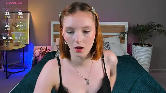 Snapshot of Snega_Ginder chatting on 03-18-25, 06:03 Snega Ginder online show from 03-18-25, 06:03