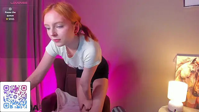 Snapshot of Snega_Ginder chatting on 11-05-25, 03:06 Snega Ginder online show from 11-05-25, 03:06