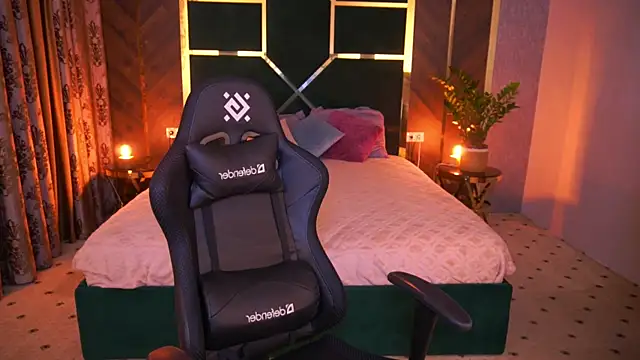 CharmMocco online show from 03-07-25, 07:30