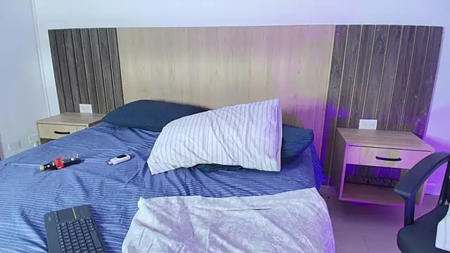 Mia cm online show from 03-17-25, 05:01