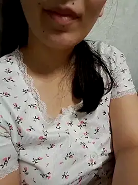 Snapshot of Emily_homegirl chatting on 02-17-25, 12:32 Emily homegirl online show from 02-17-25, 12:32