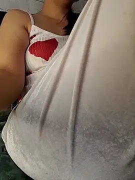 Snapshot of Emily_homegirl chatting on 03-06-25, 05:43 Emily homegirl online show from 03-06-25, 05:43