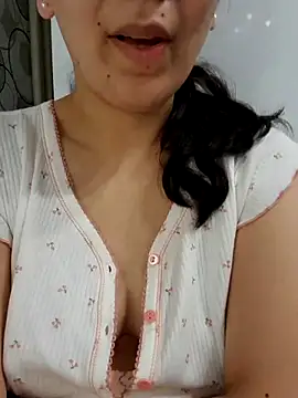 Snapshot of Emily_homegirl chatting on 03-20-25, 06:53 Emily homegirl online show from 03-20-25, 06:53