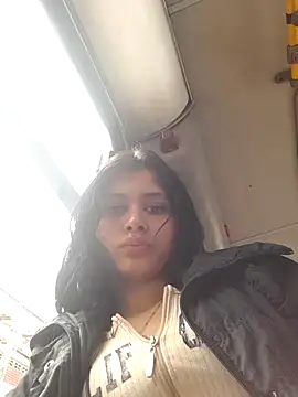 Snapshot of CHLOE_ISABELL chatting on 02-17-25, 02:37 CHLOE ISABELL online show from 02-17-25, 02:37