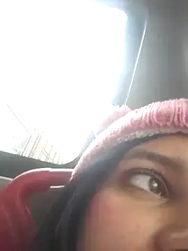 Snapshot of CHLOE_ISABELL chatting on 02-21-25, 01:33 CHLOE ISABELL online show from 02-21-25, 01:33