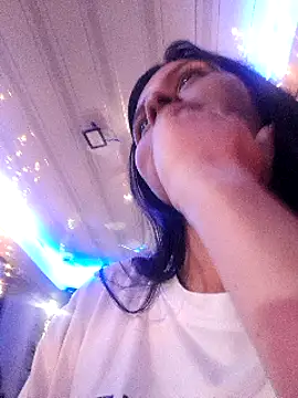 Snapshot of CHLOE_ISABELL chatting on 03-16-25, 12:23 CHLOE ISABELL online show from 03-16-25, 12:23