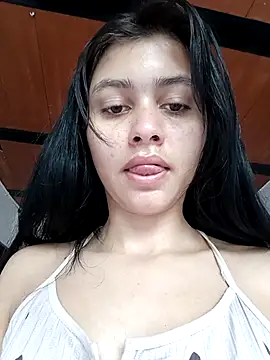 Snapshot of CHLOE_ISABELL chatting on 09-28-25, 04:56 CHLOE ISABELL online show from 09-28-25, 04:56