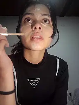 Snapshot of CHLOE_ISABELL chatting on 10-01-25, 02:39 CHLOE ISABELL online show from 10-01-25, 02:39