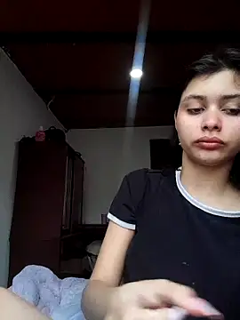 Snapshot of CHLOE_ISABELL chatting on 10-12-25, 07:02 CHLOE ISABELL online show from 10-12-25, 07:02