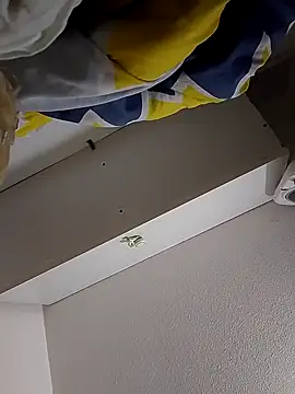 Snapshot of OutsizedPistol chatting on 10-03-25, 01:52 OutsizedPistol online show from 10-03-25, 01:52