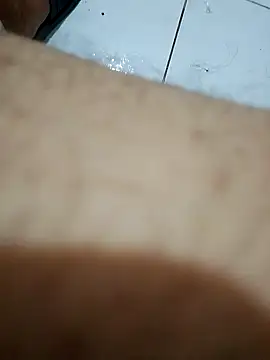 Snapshot of OutsizedPistol chatting on 10-13-25, 10:43 OutsizedPistol online show from 10-13-25, 10:43