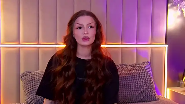 Snapshot of AlexaBright chatting on 11-17-25, 07:41 AlexaBright online show from 11-17-25, 07:41