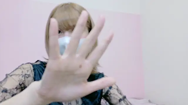 Snapshot of -nyanko- chatting on 03-04-25, 02:42 -nyanko- online show from 03-04-25, 02:42