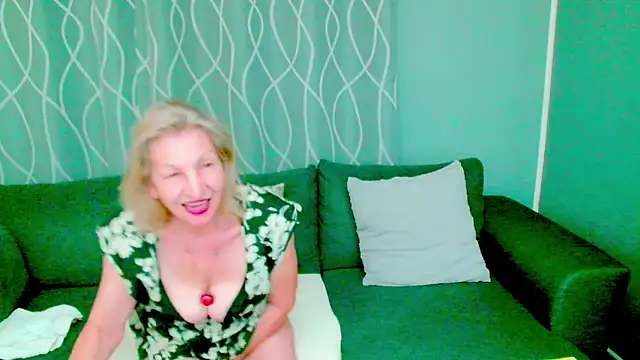 adeleadison online show from 09-24-25, 02:37