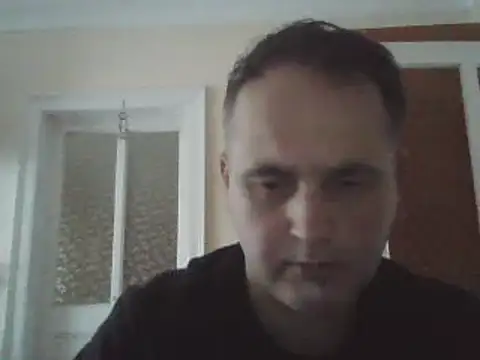 Snapshot of Szolga10 chatting on 03-04-25, 04:09 Szolga10 online show from 03-04-25, 04:09