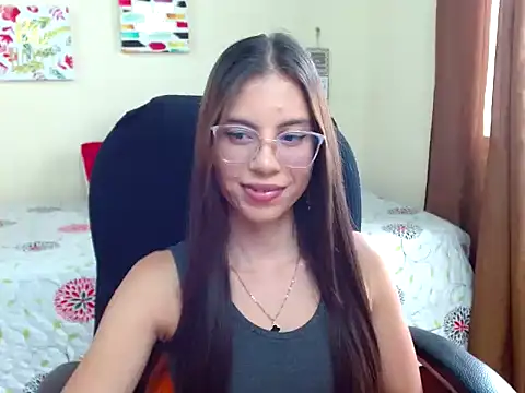 veronicamiller22 online show from 10-06-25, 08:50