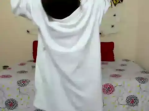 veronicamiller22 online show from 10-07-25, 11:46