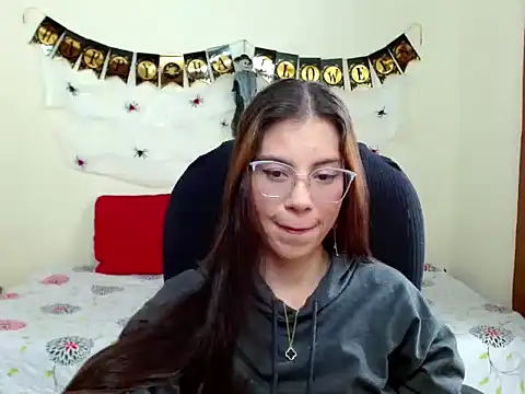 veronicamiller22 online show from 10-08-25, 08:50