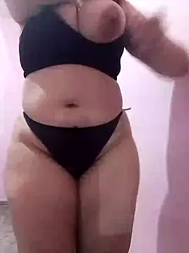 Snapshot of Hot-wisouuu chatting on 10-21-25, 06:30 Hot-wisouuu online show from 10-21-25, 06:30
