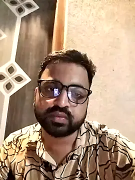 Snapshot of Vij717 chatting on 10-19-25, 02:29 Vij717 online show from 10-19-25, 02:29