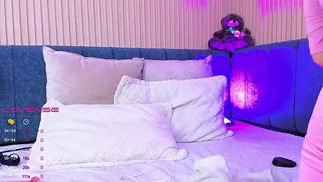 elizabeth 20 online show from 03-06-25, 10:26