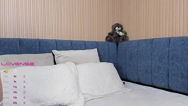 elizabeth 20 online show from 03-10-25, 07:07