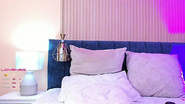 elizabeth 20 online show from 03-15-25, 10:33