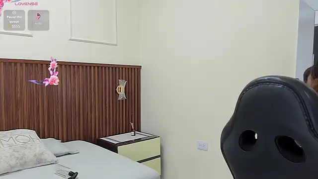 MELINAMARTINS online show from 09-18-25, 07:38