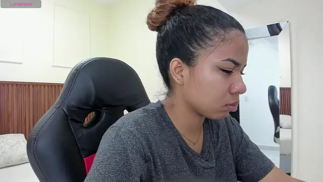 MELINAMARTINS online show from 11-05-25, 07:36