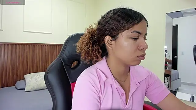 MELINAMARTINS online show from 11-10-25, 07:35