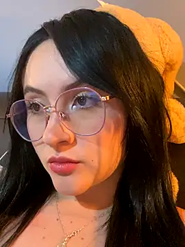 ValentinaOrtiz3 online show from 11-05-25, 01:27