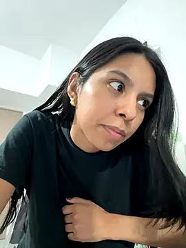 Snapshot of Valeedoll chatting on 11-25-25, 03:06 Valeedoll online show from 11-25-25, 03:06