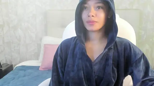 sara sharma  online show from 10-22-25, 04:40