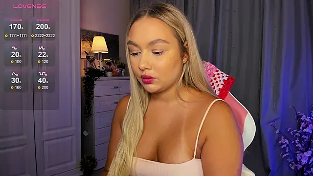  Loneve   online show from 10-11-25, 01:31