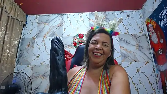 Snapshot of alina_maturehot chatting on 12-21-25, 06:53 alina maturehot online show from 12-21-25, 06:53