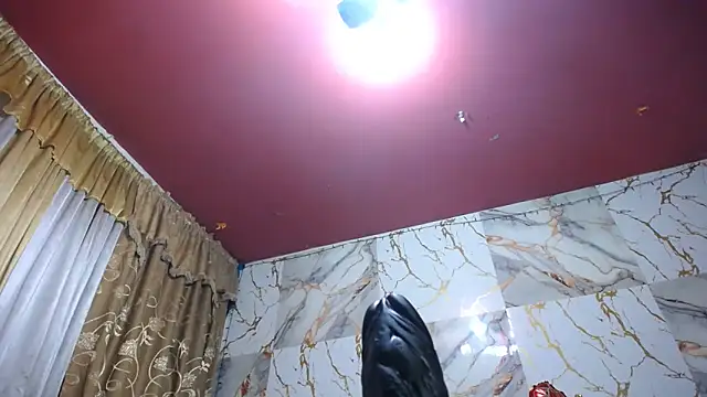 Snapshot of alina_maturehot chatting on 01-17-26, 08:52 alina maturehot online show from 01-17-26, 08:52