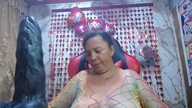 Snapshot of alina_maturehot chatting on 02-16-26, 11:12 alina maturehot online show from 02-16-26, 11:12