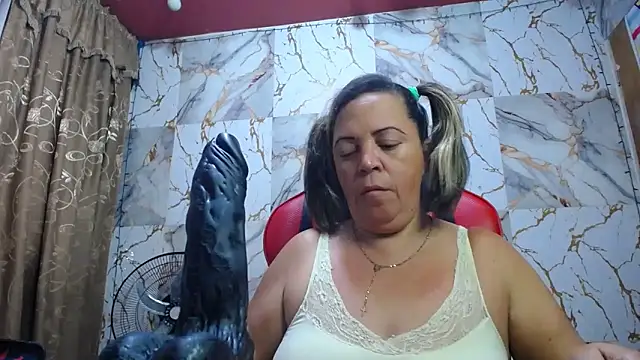 Snapshot of alina_maturehot chatting on 02-26-26, 06:34 alina maturehot online show from 02-26-26, 06:34