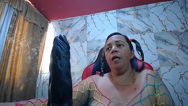 Snapshot of alina_maturehot chatting on 02-27-26, 08:09 alina maturehot online show from 02-27-26, 08:09