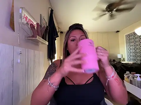 bossyroxy84 online show from 10-01-25, 05:08
