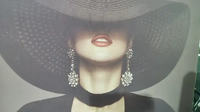 Snapshot of Chanel_Noire chatting on 02-27-25, 09:04 Chanel Noire online show from 02-27-25, 09:04