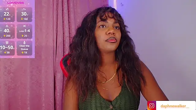 Daphnewalker   online show from 09-13-25, 04:23