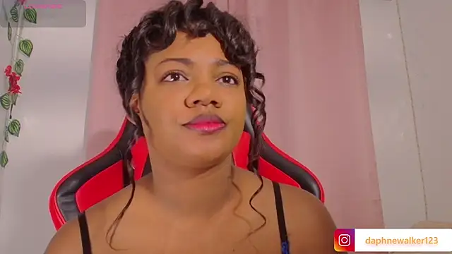 Daphnewalker   online show from 02-02-26, 11:53