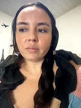 Snapshot of francy20 chatting on 10-04-25, 06:39 francy20 online show from 10-04-25, 06:39