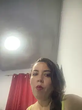 Snapshot of francy20 chatting on 10-30-25, 04:30 francy20 online show from 10-30-25, 04:30