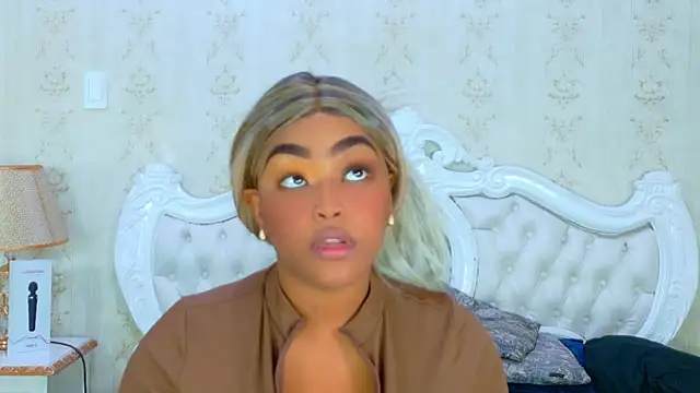 TianahGlow online show from 10-17-25, 05:37