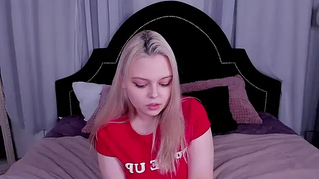 CLAIRE VOGT online show from 03-07-25, 12:23